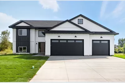 2892 29th Street NE, Sauk Rapids, MN 56379 - Photo 2