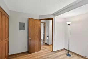 570 Laurel Ave, Saint Paul, MN 55102 - Photo 24