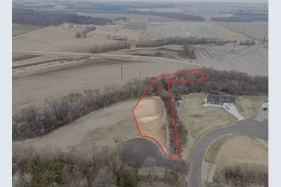 701 Cherrywood Drive SW, Pine Island, MN 55963 - Photo 4