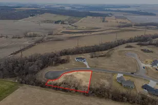 917 8th St SW, Pine Island, MN 55963 - Photo 1