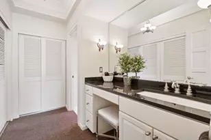 1235 Yale Pl, Minneapolis, MN 55403 - Photo 24