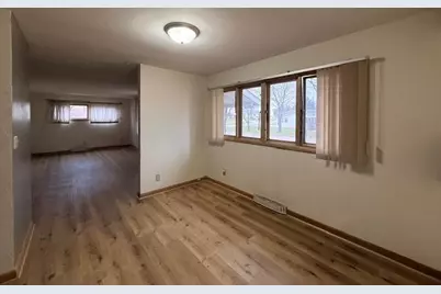 106 McPhail Avenue N, Caledonia, MN 55921 - Photo 6