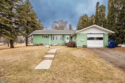 303 9th Avenue E, Lisbon, ND 58054 - Photo 4