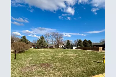 907 9th Avenue SW, Pipestone, MN 56164 - Photo 2