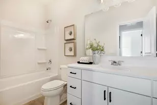 5096 Airlake Dr, Woodbury, MN 55129 - Photo 10