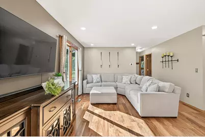 10243 Englewood Drive, Eden Prairie, MN 55347 - Photo 8