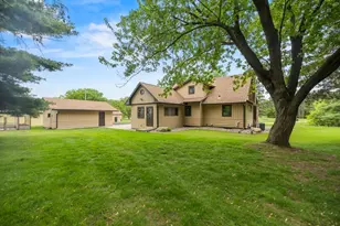 2591 Carver Ave E, Maplewood, MN 55119 - Photo 40