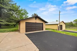 2591 Carver Ave E, Maplewood, MN 55119 - Photo 44