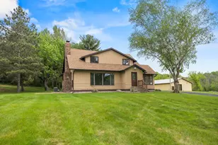 2591 Carver Ave E, Maplewood, MN 55119 - Photo 4