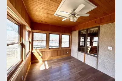 107 Sunnyside Drive E, Caledonia, MN 55921 - Photo 12