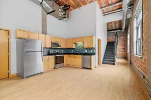 521 S 7th St, Minneapolis, MN 55415 - Photo 1