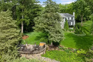 547 Harrington Rd, Wayzata, MN 55391 - Photo 14