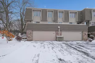 10346 Berkshire Rd, Bloomington, MN 55437 - Photo 24