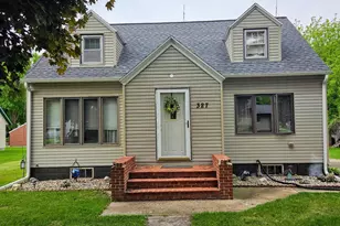 327 2nd St SW, Clara City, MN 56222 - Photo 1