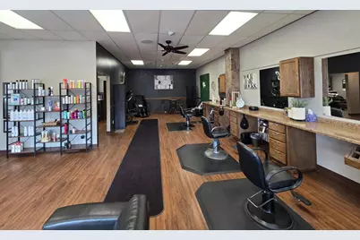 223 W Main Street, Pipestone, MN 56164 - Photo 8