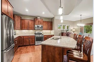 63 E Canyon Drive, Hudson, WI 54016 - Photo 10