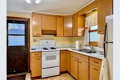 685 Main Street W, Isle, MN 56342 - Photo 4