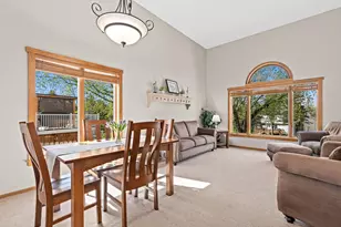 890 Winterberry Ct, Woodbury, MN 55125 - Photo 8