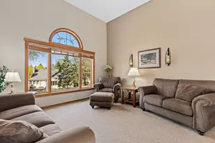 890 Winterberry Ct, Woodbury, MN 55125 - Photo 4
