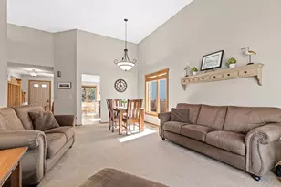 890 Winterberry Ct, Woodbury, MN 55125 - Photo 6