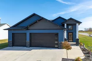 1600 Barrette St, Crookston, MN 56716 - Photo 1