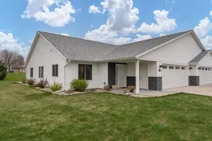 209 Plum Run, Le Sueur, MN 56058 - Photo 1