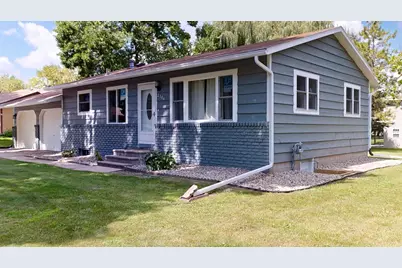 2304 3rd Avenue SE, Willmar, MN 56201 - Photo 1