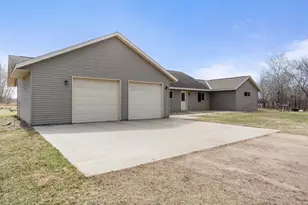 33395 464th St, Motley, MN 56466 - Photo 4