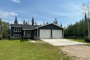 56626 Birchwood Dr, Warroad, MN 56763 - Photo 1