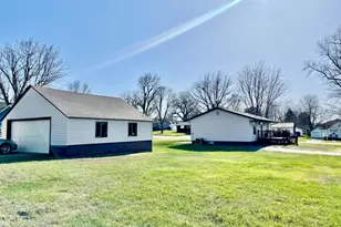 301 E 1st St, Adrian, MN 56110 - Photo 18