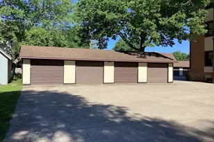 913 Abbott St, Albert Lea, MN 56007 - Photo 8