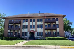 913 Abbott St, Albert Lea, MN 56007 - Photo 2