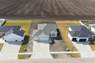 4288 Pine Pkwy S, Fargo, ND 58104 - Photo 6