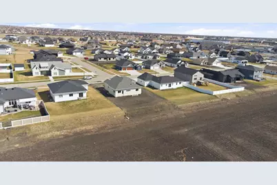 4288 Pine Parkway S, Fargo, ND 58104 - Photo 8
