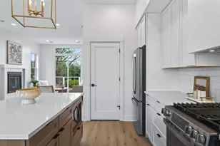 2501 Jansen Ave, White Bear Lake, MN 55110 - Photo 18