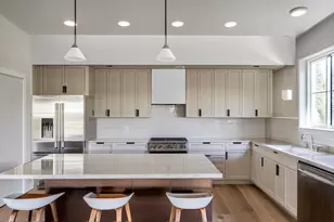 2501 Jansen Ave, White Bear Lake, MN 55110 - Photo 2