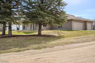 1829 400th St, Breckenridge, MN 56520 - Photo 6