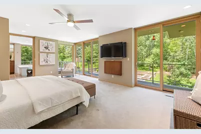 685 Hidden Creek Trail, Mendota Heights, MN 55118 - Photo 14