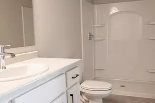 6709 Meadow View Dr S, Fargo, ND 58104 - Photo 14