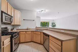 820 Emerald St, Saint Paul, MN 55114 - Photo 10