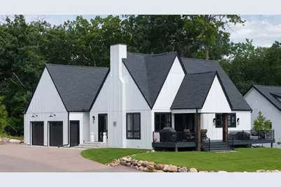 209 Quail Street, Mahtomedi, MN 55115 - Photo 2