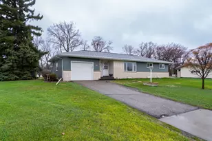 1001 Alexander St, Crookston, MN 56716 - Photo 1