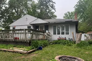 12924 Inverness Rd, Minnetonka, MN 55305 - Photo 2