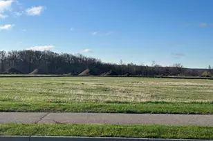 910 Prateria Ct, Avon, MN 56310 - Photo 1