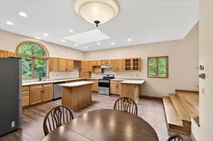 1310 Deerwood Dr, Eagan, MN 55123 - Photo 12