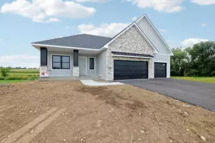 490 Sea Wing Blvd, Prescott, WI 54021 - Photo 2