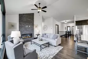 490 Sea Wing Blvd, Prescott, WI 54021 - Photo 8