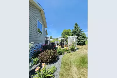 1808 Creekside Drive NE, Owatonna, MN 55060 - Photo 4