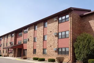 11 Park St N, Fairfax, MN 55332 - Photo 2