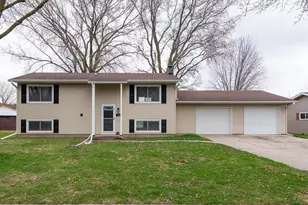 412 14th Ave NW, Waseca, MN 56093 - Photo 1